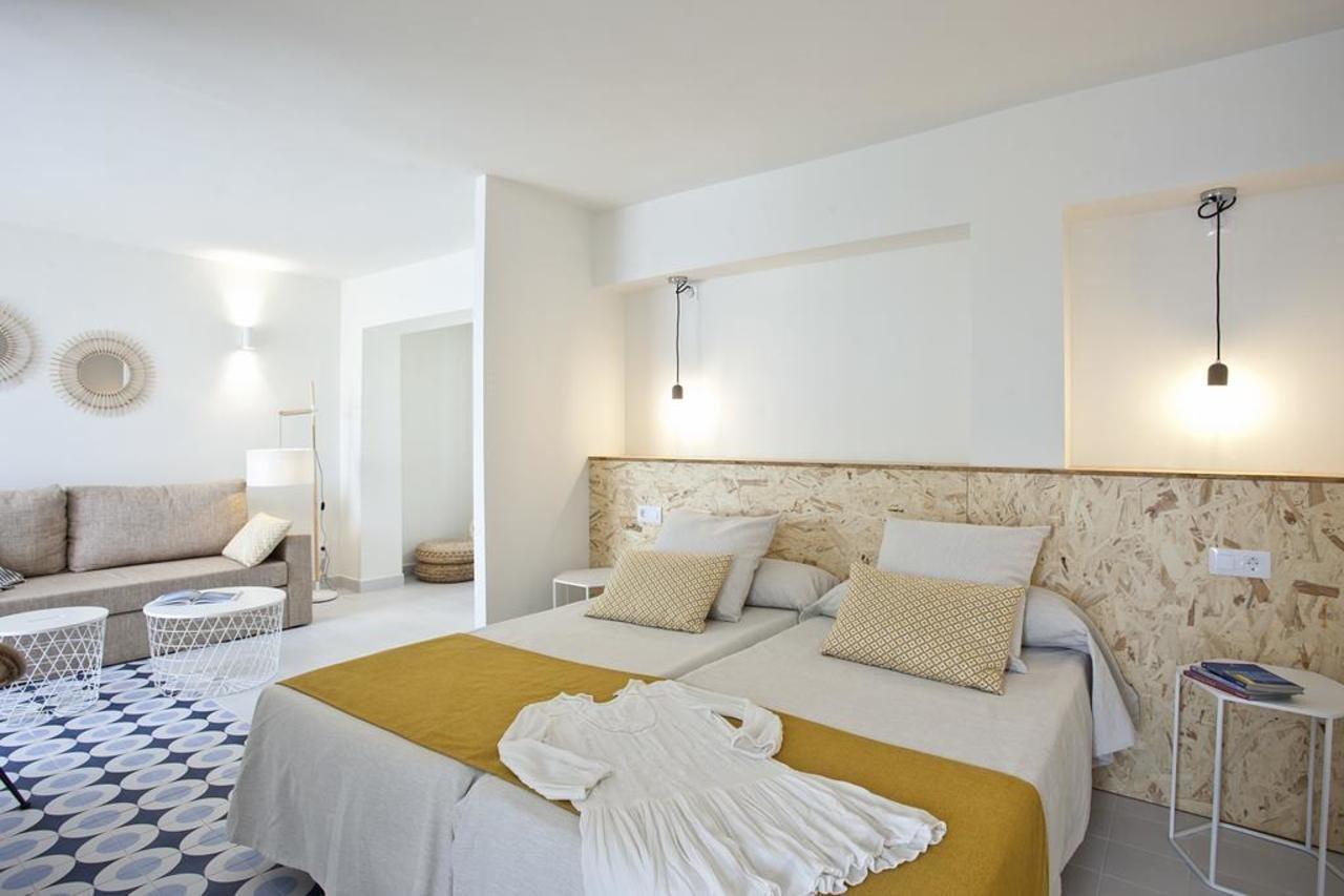 Bj Cala Morlanda Estudios (Adults Only) S'Illot  Ngoại thất bức ảnh